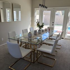 Living Room And Dining Table With Chairs For Sale