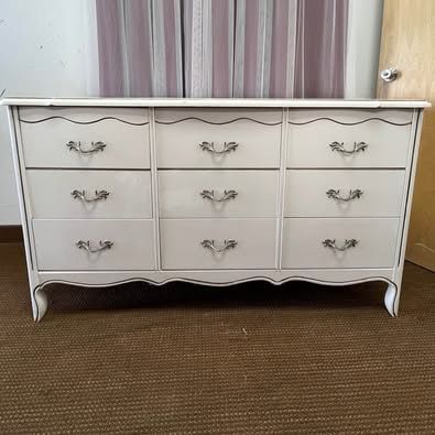 Vintage French Provincial 9 Drawer Dresser with Gold Accent. Free to ask, I reply