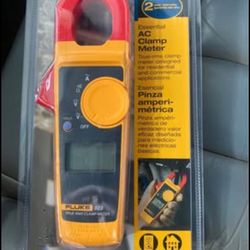 Fluke 323 Clamp Meter