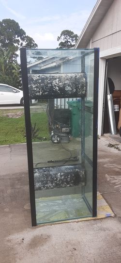 Salt water tank 200 gallon