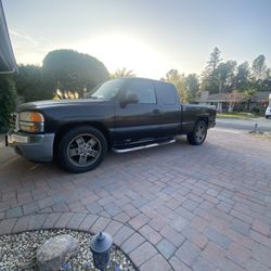 2005 GMC Sierra