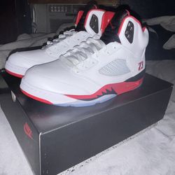 Jordan 5 Fire Red Black Tongue