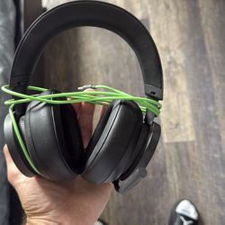 Gaming headphones (wired only)