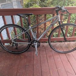 Gary Fisher Monona 16" Small Frame 24 Speed Hybrid Bicycle 