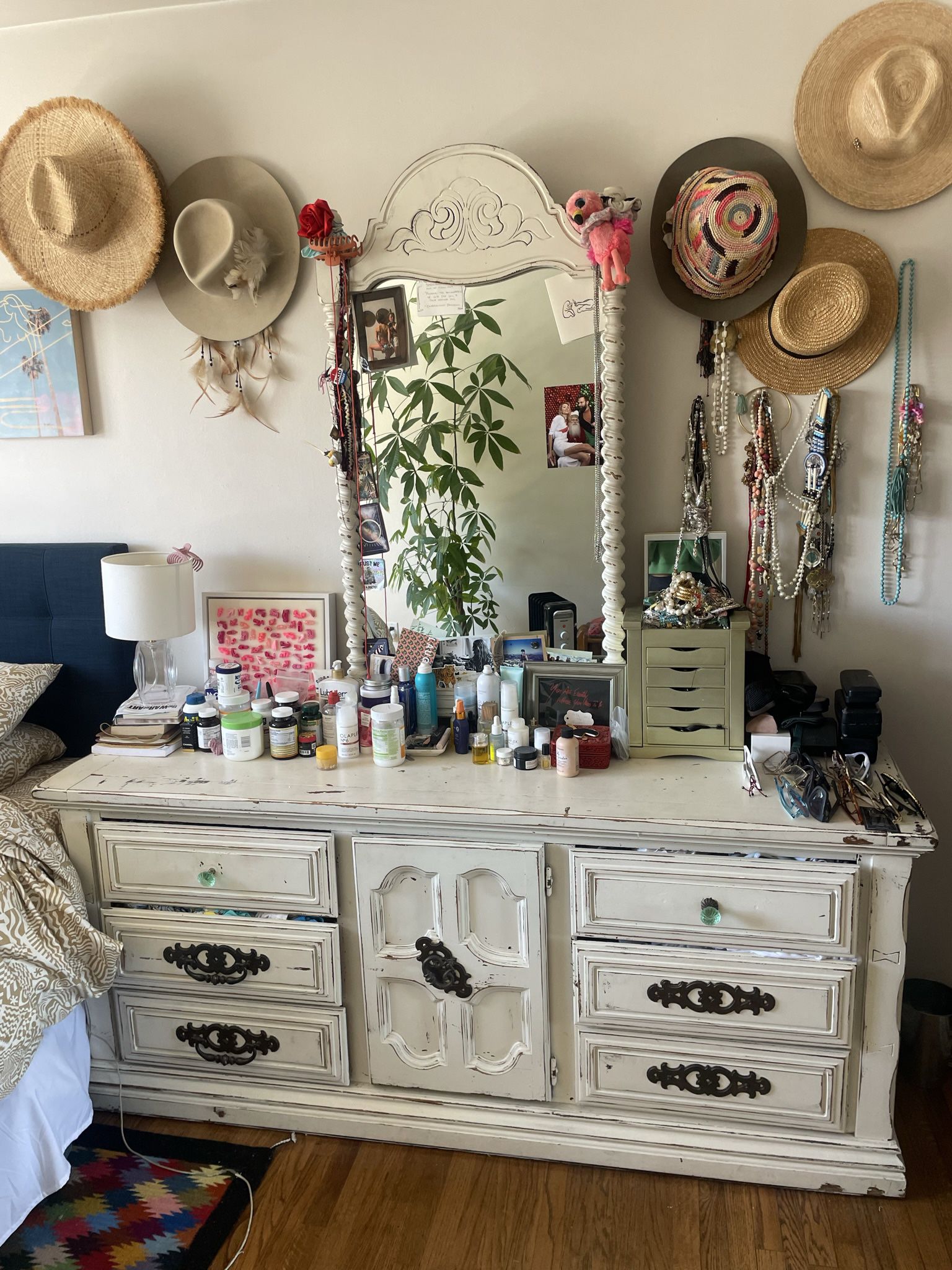 Vintage Dresser With Removeable Mirror 
