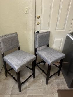 Set of 2 Gray Bar Stools / chairs