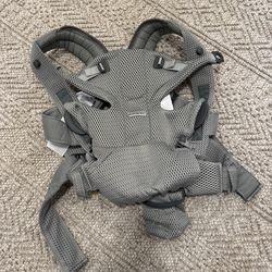 LIKE NEW BabyBjörn Baby Carrier Free, 3D mesh, Gray