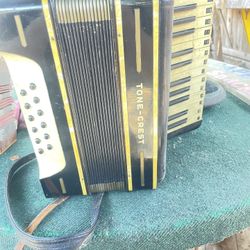 Vintage Tone-crest Accordion 