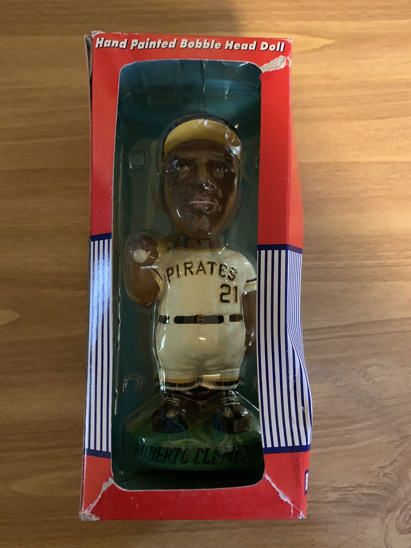 Cooperstown Collection Roberto Clemente Bobble Head Doll Collectible Series