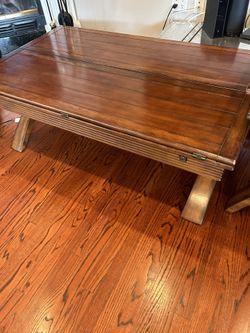 Coffee Tables 200 Dllrs
