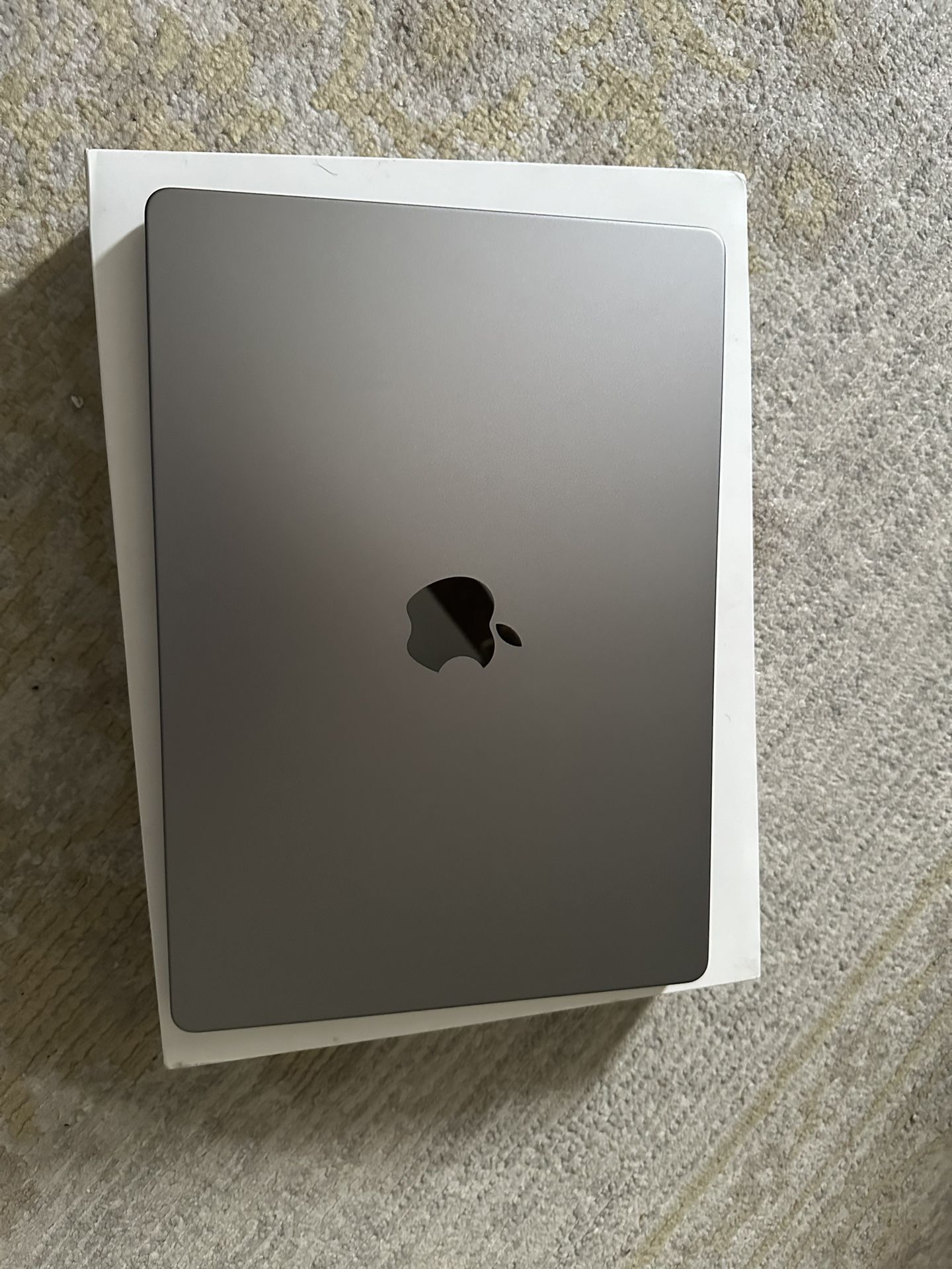 MacBook Pro (2021) 14” inches