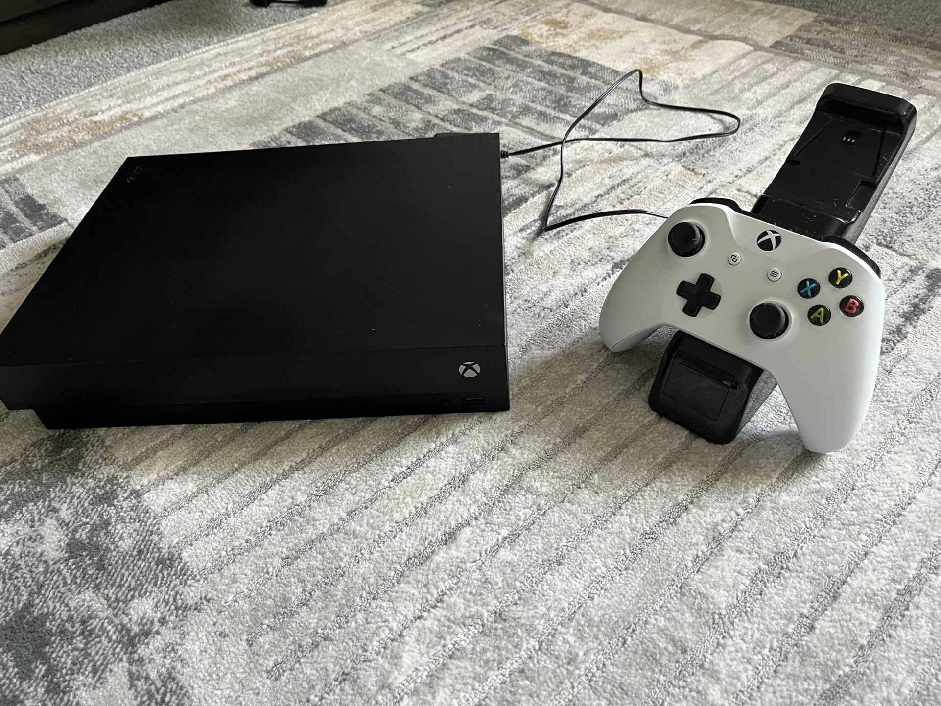 Xbox One S 1TB for Sale in Cleveland, OH - OfferUp