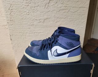 MEN'S SIZE 10.5 NIKE AIR JORDAN SNEAKERS