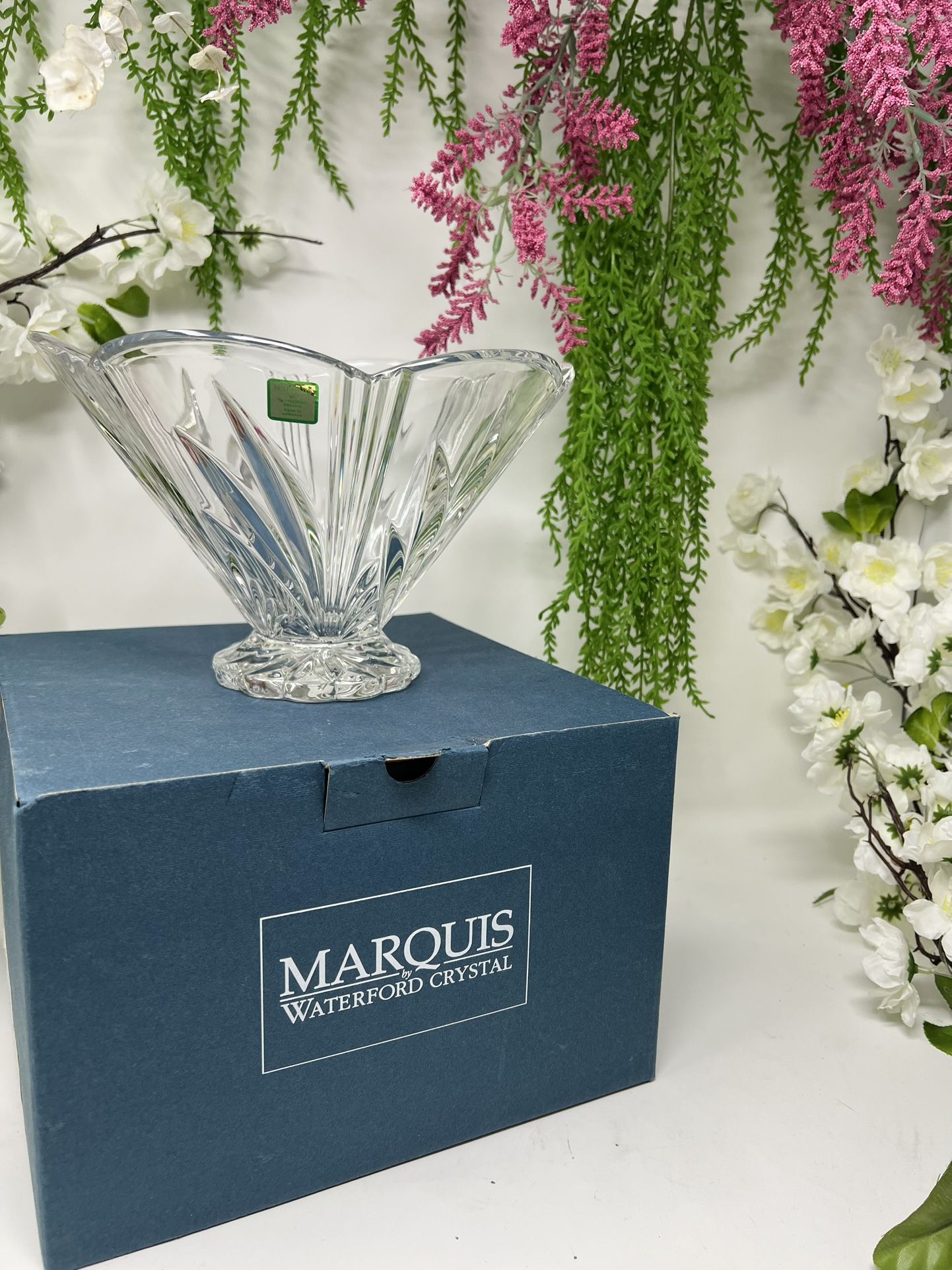 Exquisite Marquis by Waterford Greenbriar Crystal – Luxury Footed Bowl 