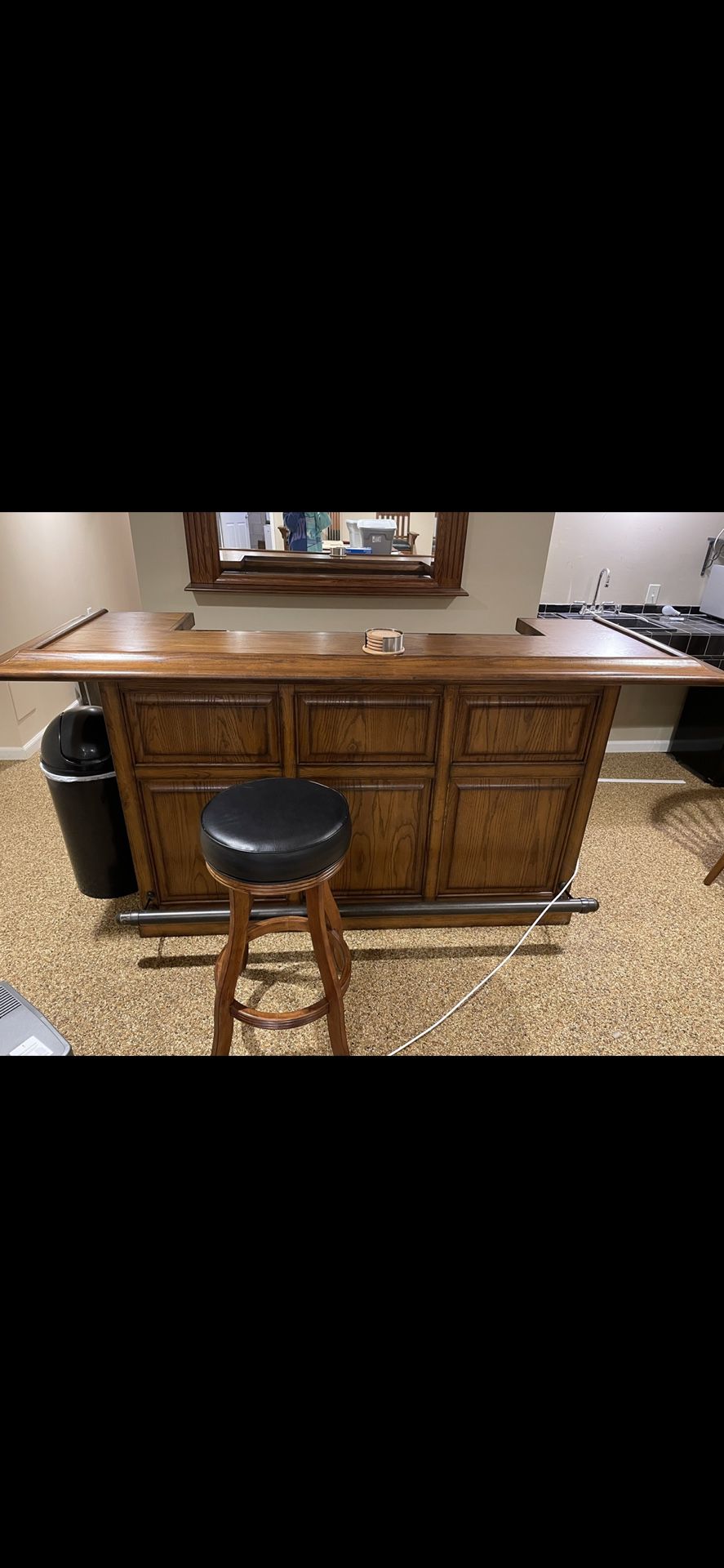 American Heritage Wood Bar With Two Bar Stools And Bar Mirror 