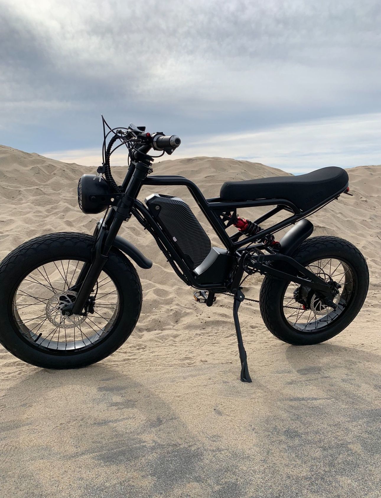 New! Electric Bike, 1500 W, 35mph, Akez E-bike, Red, Yellow Or Black, Free Delivery 🚚 + Lock 🔐