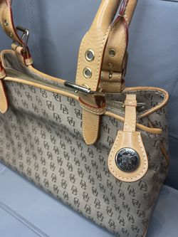 DOONEY & BOURKE BUCKLE SATCHEL HANDBAG TAN BROWN SIGNATURE SHOULDER BAG VGUC