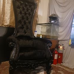 Raven Velvet Chair. 900obo