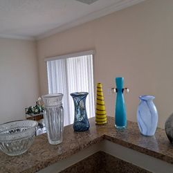 VASES AND BOWLS ALL COLLECTIBLE ALL VINTAGE