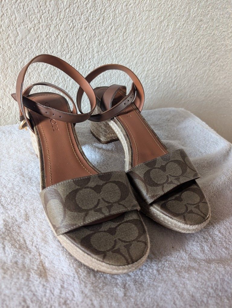 COACH WEDGE WOMAN'S SANDAL SIZE 8.5