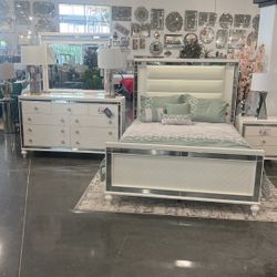 6 Pcs Queen Bedroom Set 