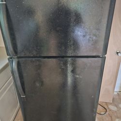 Working Refrigerator And Stove