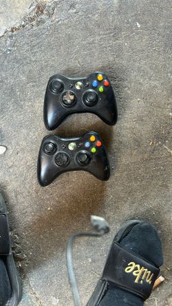 Xbox Controllers Wireless 20$ Each 30$ For Both