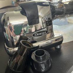 Omega juicer
