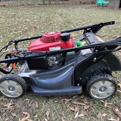 Honda Lawnmower, trimmer ,Triller ( Price In The Description)
