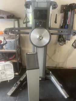 Nordic Track CST fusion with stand and tablet