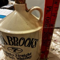 1977 wiskey jug ezra Brooks