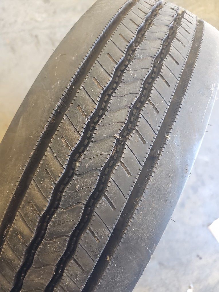 brand new Bridgestone R238 tire