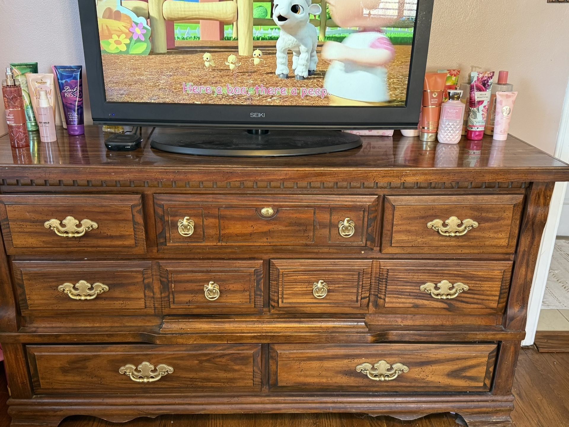 Dresser