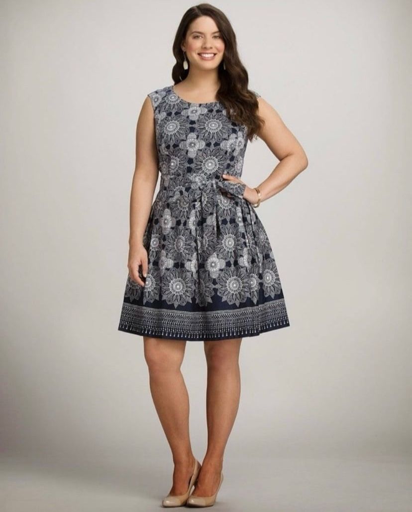 Signature by Robbie Bee women’s Midi dress size 4