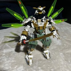 Lego Ninjago Lloyd’s Titan Mech 70676