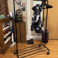 Black Metal Clothes Rack