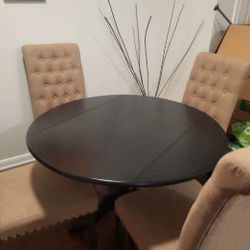 Elegant Round Dining Table Set w/ 4 Tufted Chairs – Modern & Chic