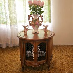 Antique Round Display End Table / Cabinet 