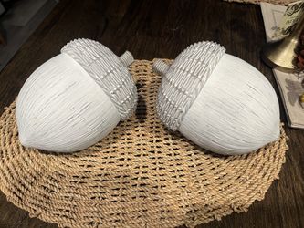 Fall Acorn Decor