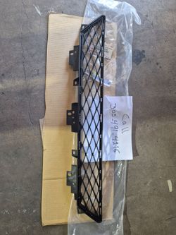 2017-2024 INFINTI Q60 FRONT BUMBER COVER LOWER GRILL MOLDING  NEW