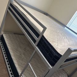 Bunk Beds Without Mattress 100$