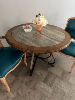 Dinning table