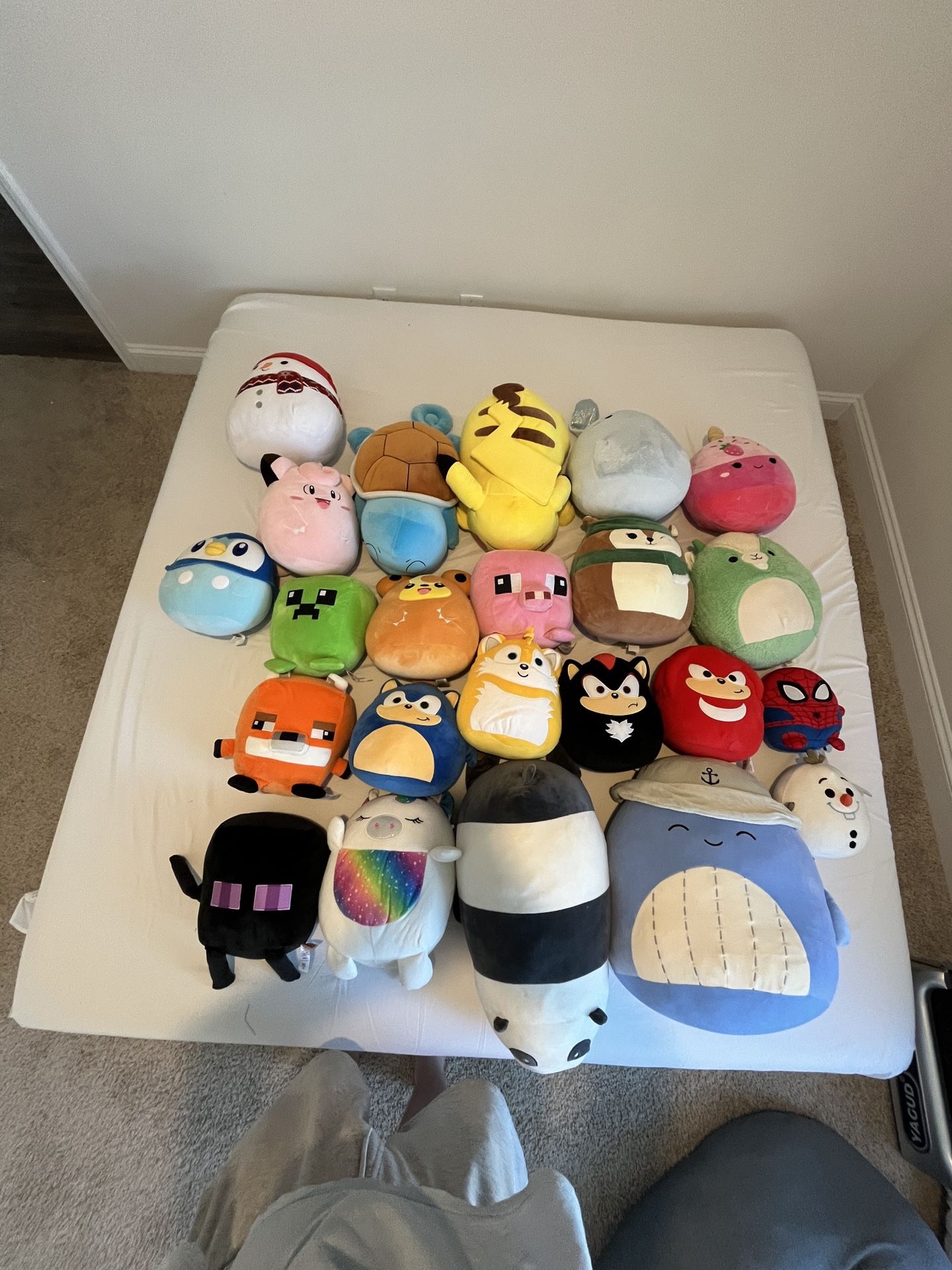 LOT OF SQUISHMELLOWS