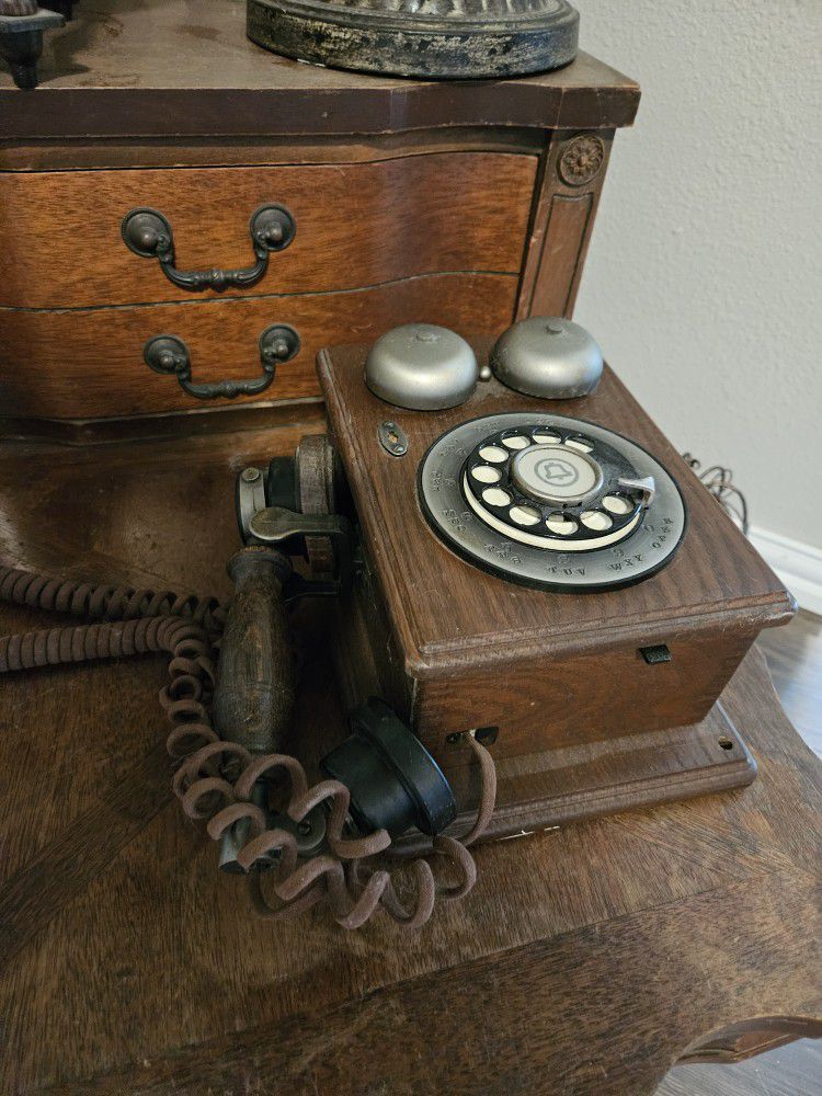 Vintage Western Electric Telephone 