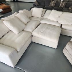  Loud Sectional 