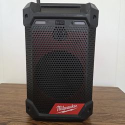●
Milwaukee M12 12-Volt Lithium-Ion Cordless Bluetooth/AM/FM Jobsite Radio