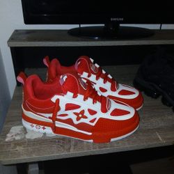 Size 11 Louis Vitton Very Hip