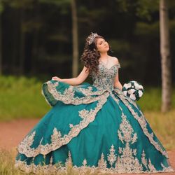 vestido de quinceañera (nuevo) con crinolina!