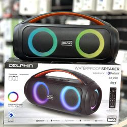 Splashproof Portable Bluetooth Loud Boombox