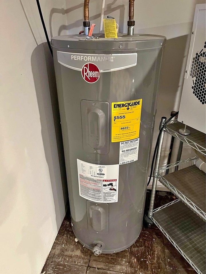 Refurbished 40 gal Natural Gas Water Heater (includes installation) for